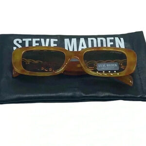 Steve Madden Felicia tortoise shell rectangular frame gold link case